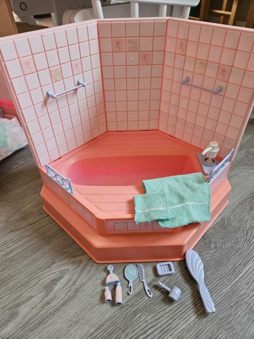Vintage 1987 Barbie Sweet Roses Beauty Bath Playset